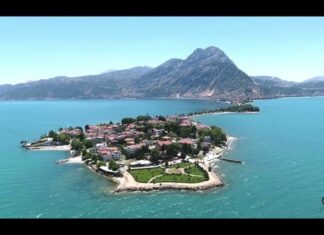 The Bow Returned to the Messengers